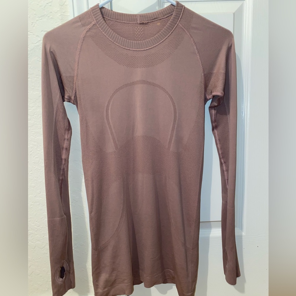 Lululemon Swiftly Tech Long-Sleeve Shirt Size 4